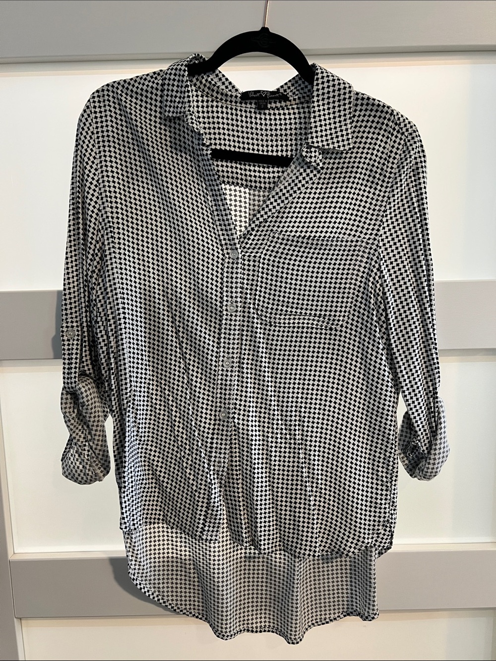 Velvet Heart Black & White Houndstooth Button-Down Shirt